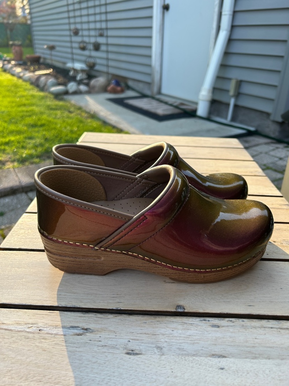 DANSKO Professional Passion Colorshift Patent clogs - Picture 5 of 10